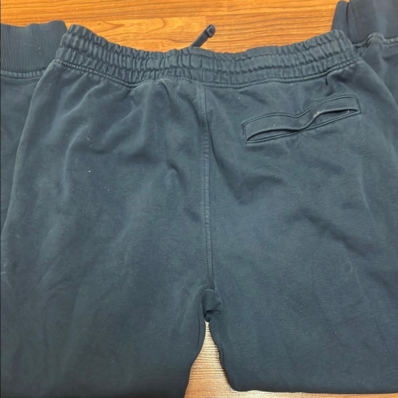 Gymshark Mens Essential Joggers - Navy size med - Picture 7 of 8